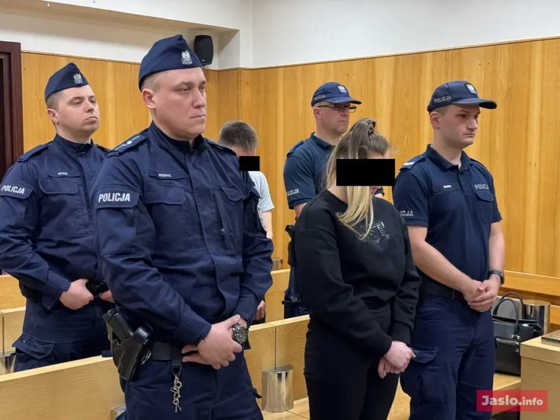 Rodzice oskarżeni o znęcanie się nad córką ponownie staną przed sądem w Krośnie Rodzice oskarżeni o znęcanie się nad córką ponownie staną przed sądem w Krośnie