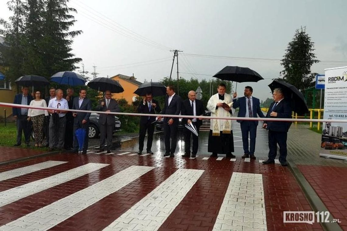 Przebudowano kolejną drogę powiatową. Oficjalne otwarcie w Ladzinie