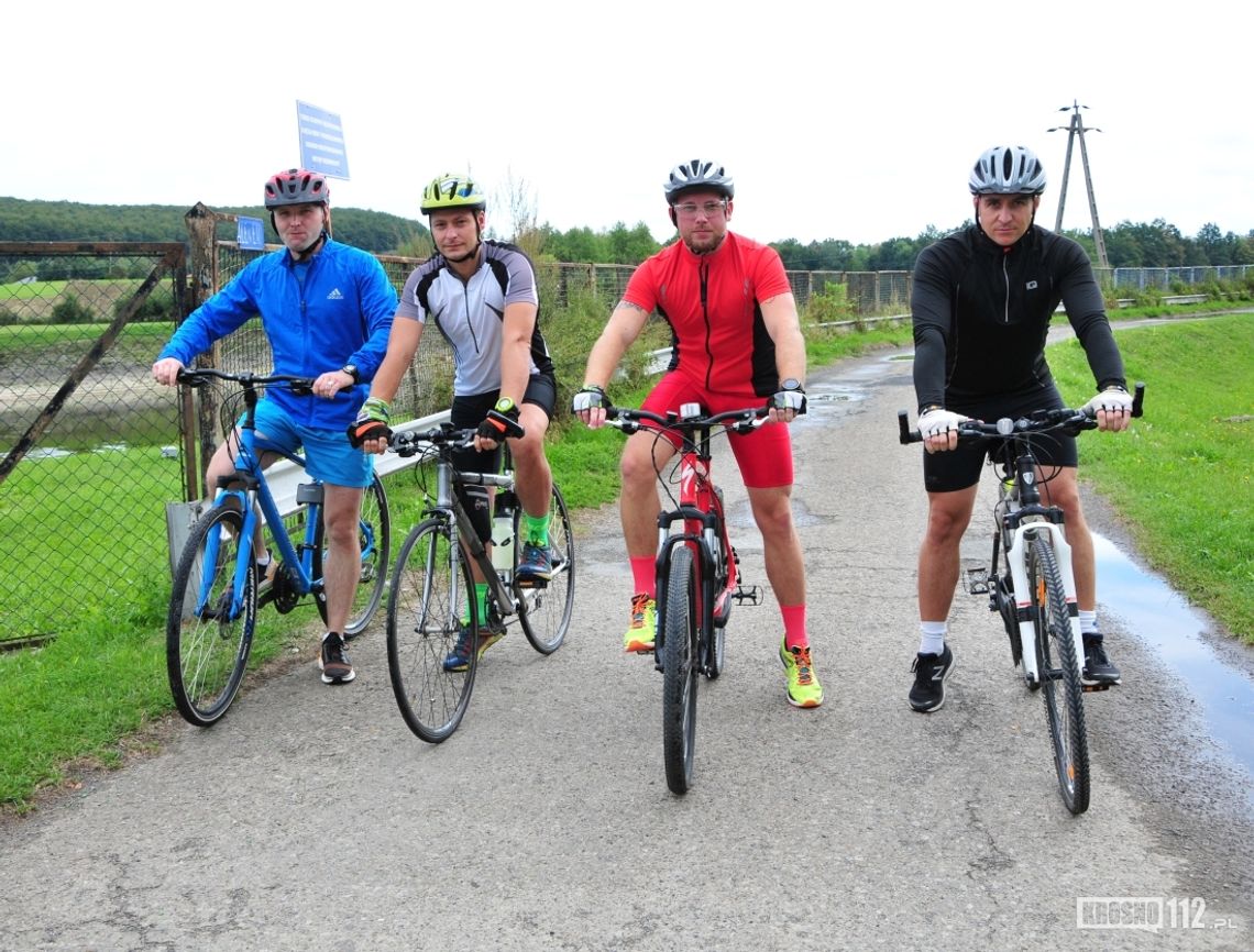 Przepłynęli, przejechali i przebiegli ponad 60 kilometrów dla Natalki. Też możemy pomóc chorej dziewczynce