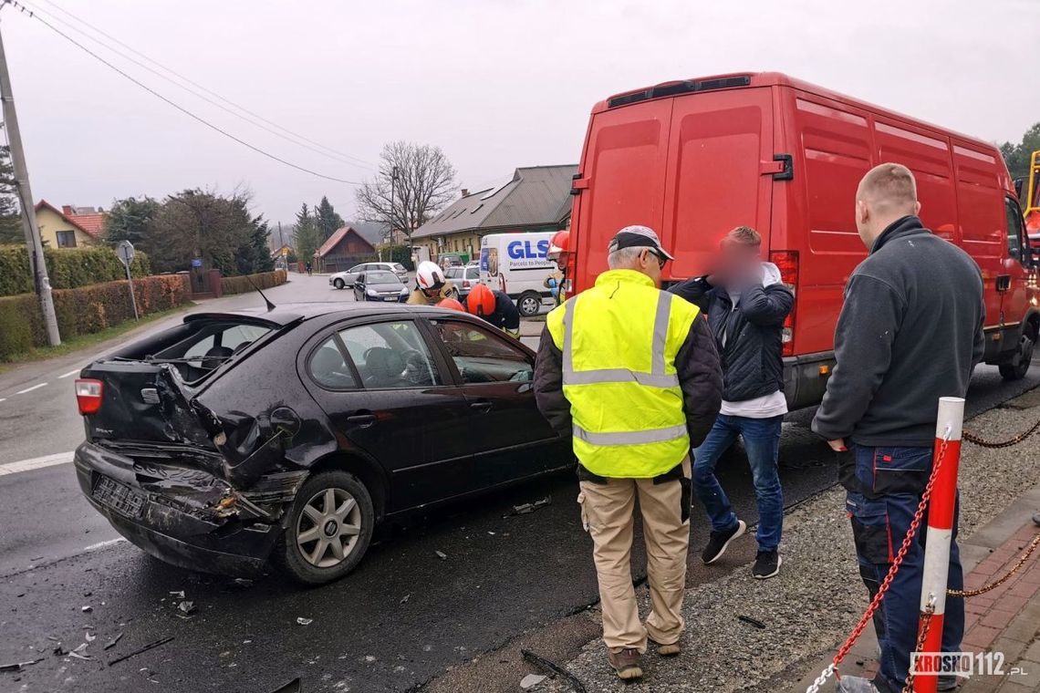 ? Pustyny / DK19. Zderzenie trzech pojazdów [AKTUALIZACJA: sprawczyni nietrzeźwa]