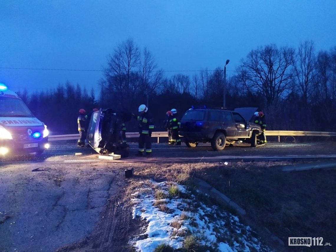 PUSTYNY: Droga Krajowa zablokowana po zderzeniu dwóch samochodów