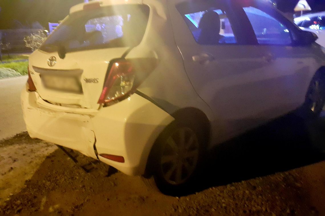 Ratowała jeża, w tym czasie na tył jej auta najechał VW