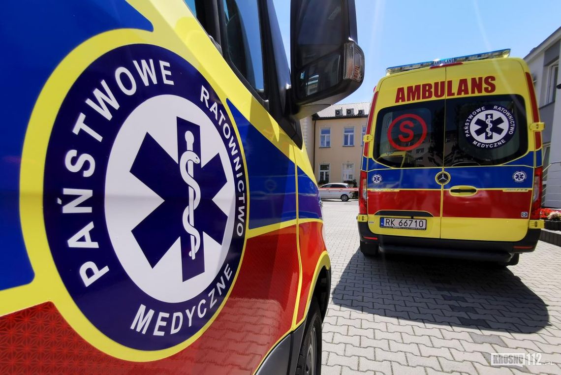 Ratownicy medyczni w Miejscu Piastowym dyżurują 16 godzin dziennie. Jest szansa na zmianę?