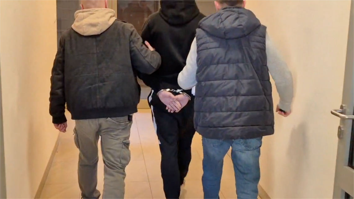 Region. Ponad kilogram narkotyków w garażu 20-latka Region. Ponad kilogram narkotyków w garażu 20-latka