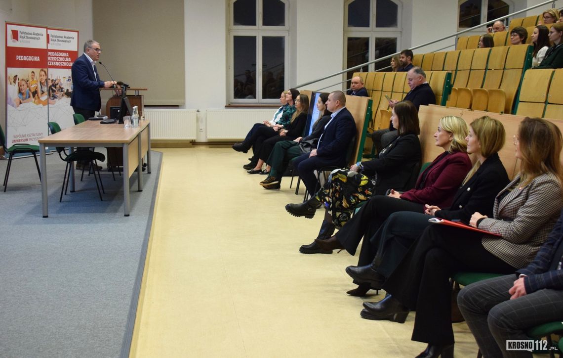 Rodzicielskie wyzwania. Konferencja o uzależnieniach i zagrożeniach dnia codziennego