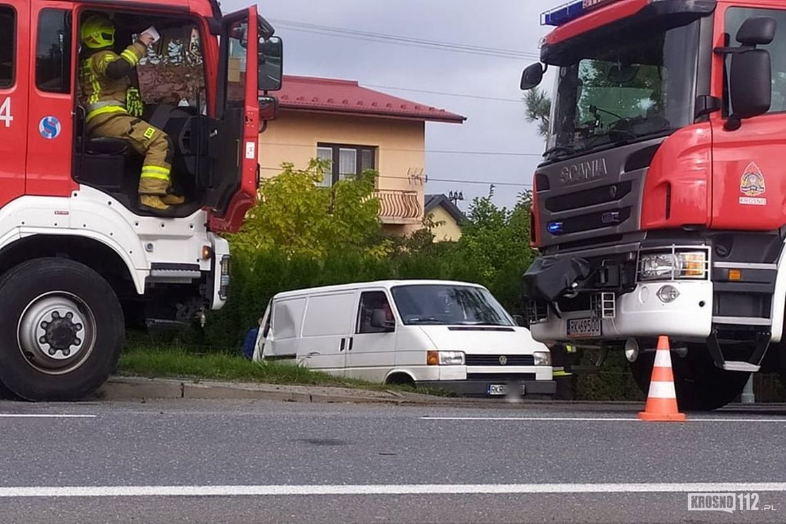 ? Rogi/DK19: Zderzenie busa i ciężarówki na ul. Trakt Papieski