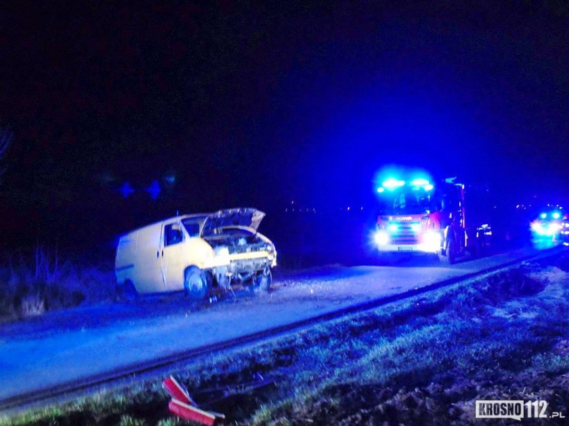 Rogi: Stracił panowanie nad samochodem, wjechał do rowu