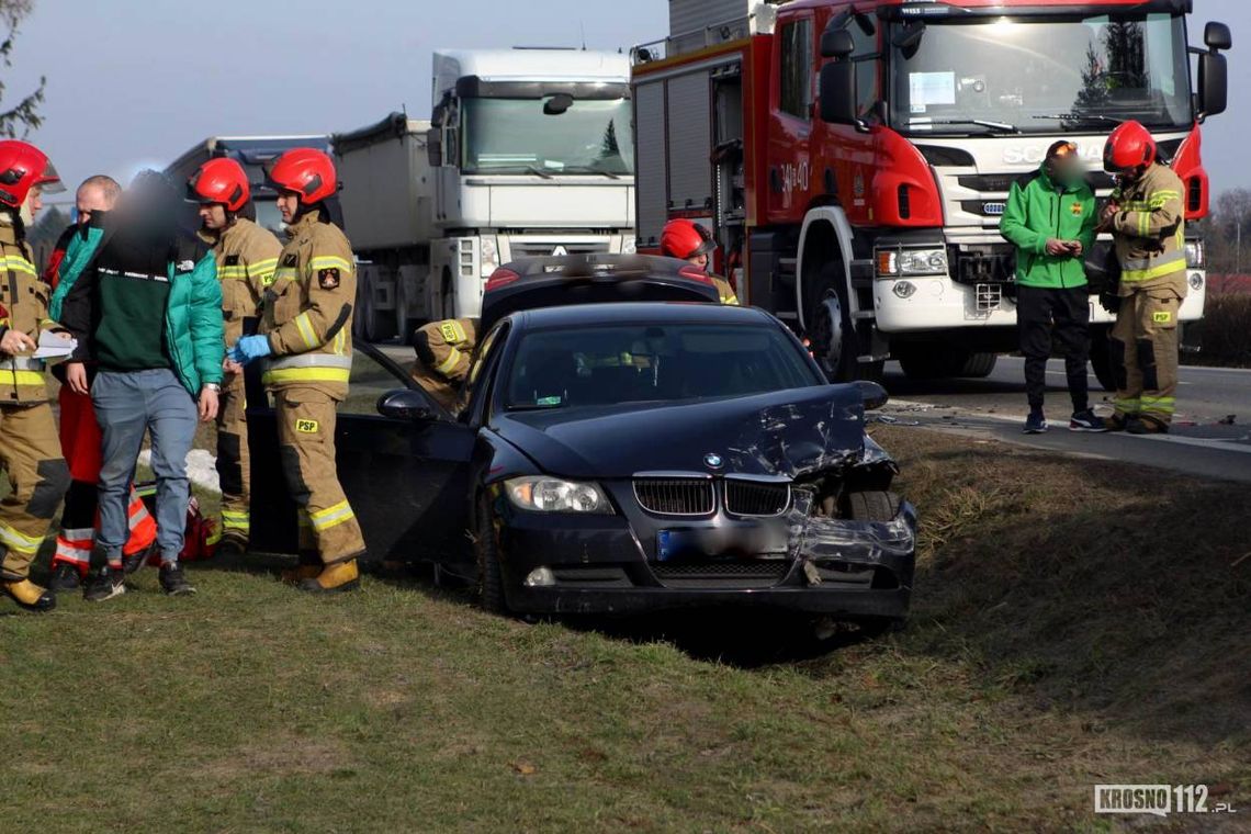 Rogi. Zderzenie BMW i Audi na DK19