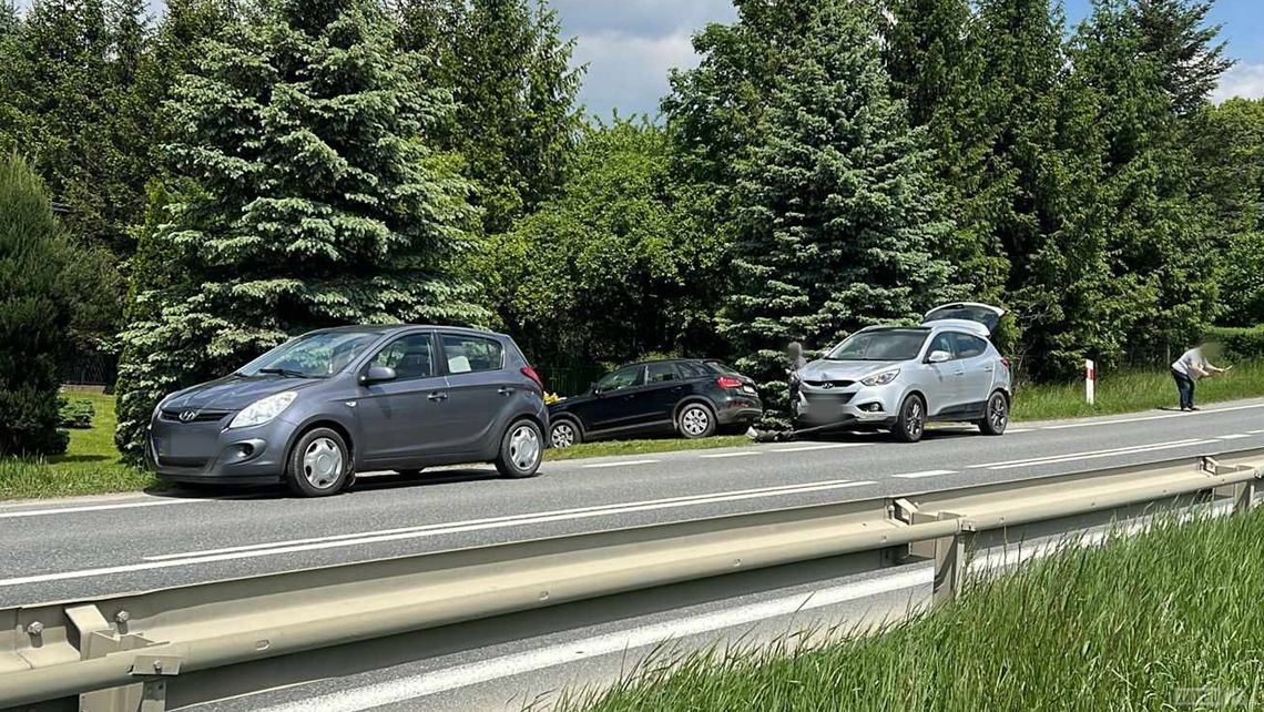 Rogi. Zderzenie trzech samochodów na DK19 Rogi. Zderzenie trzech samochodów na DK19
