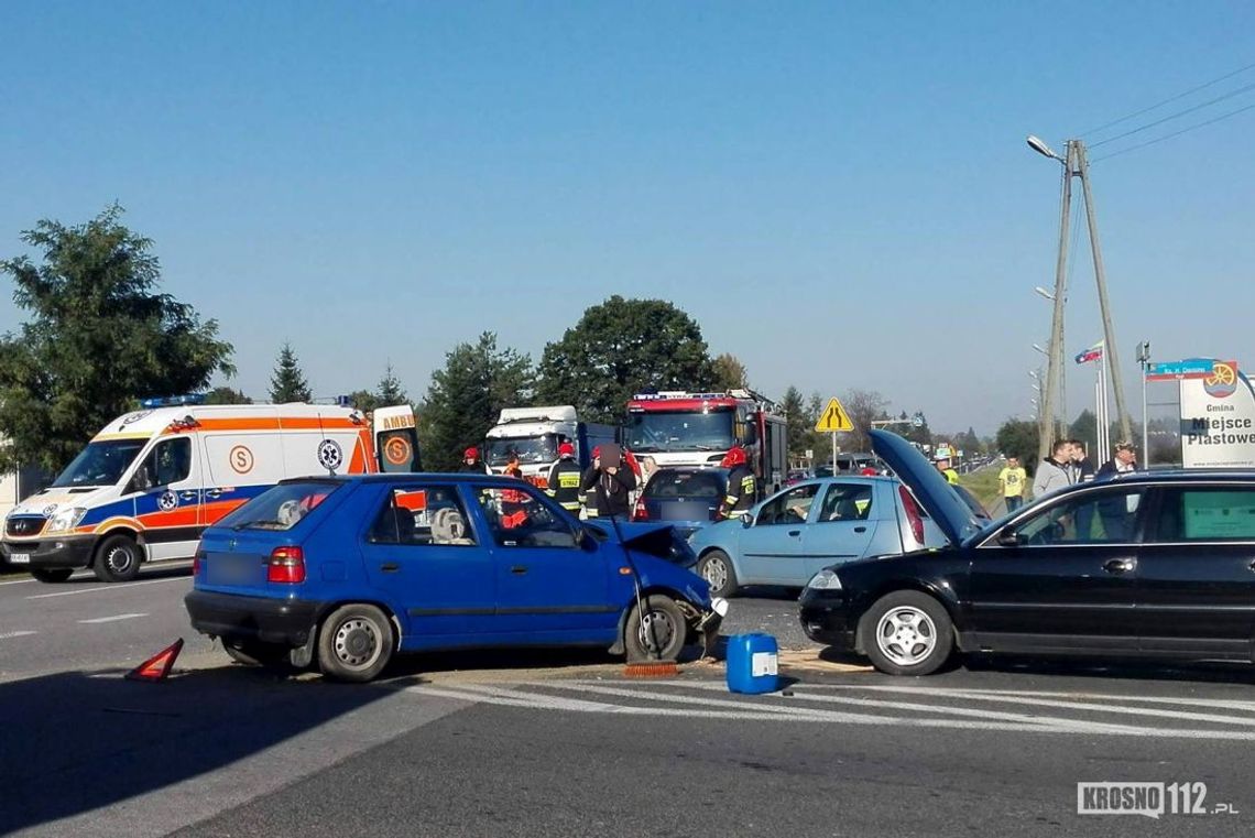 ROGI: Zderzenie trzech samochodów na krajowej 19