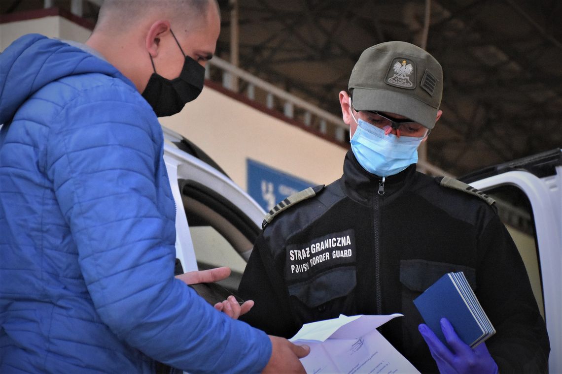 Rosjanie jechali samochodami z zaklejonymi literami RUS. Zostali zatrzymani do kontroli