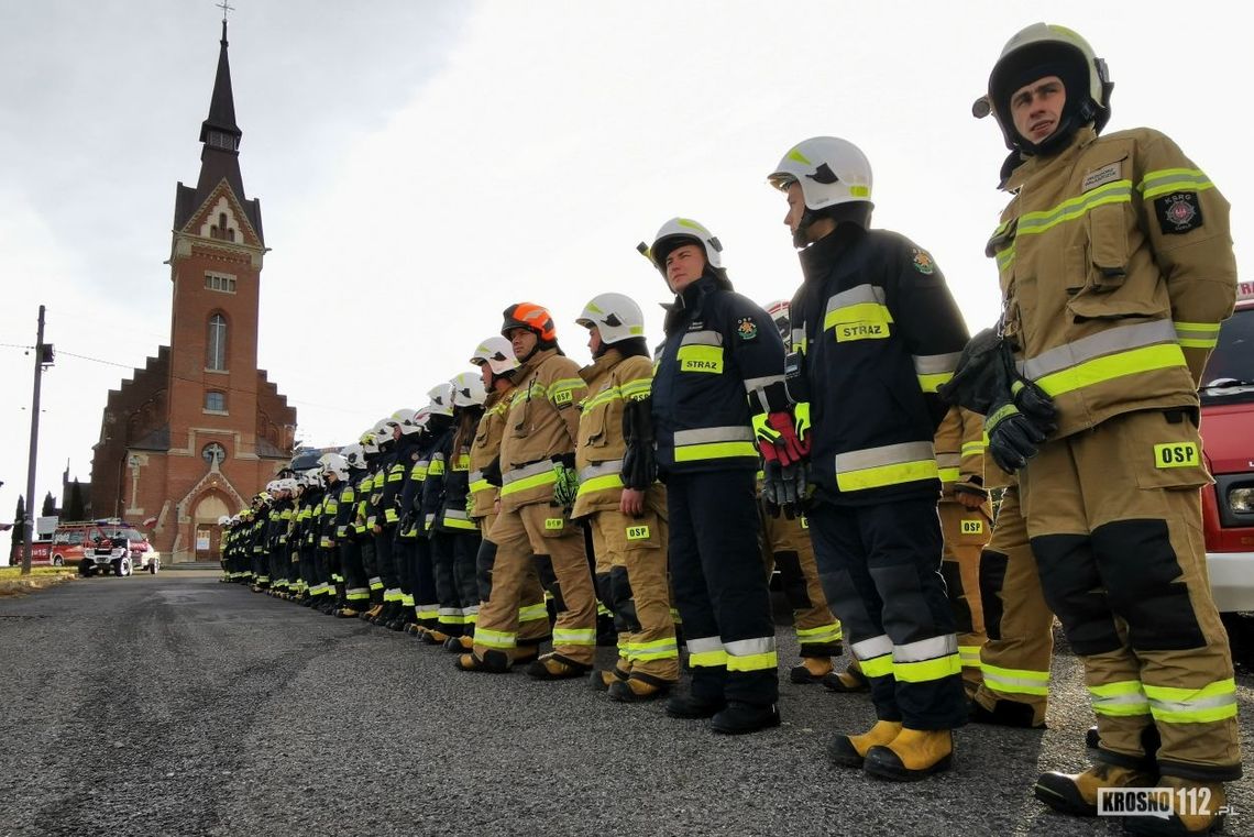 Równe: Strażacy ćwiczyli dostarczanie wody na znaczne odległości