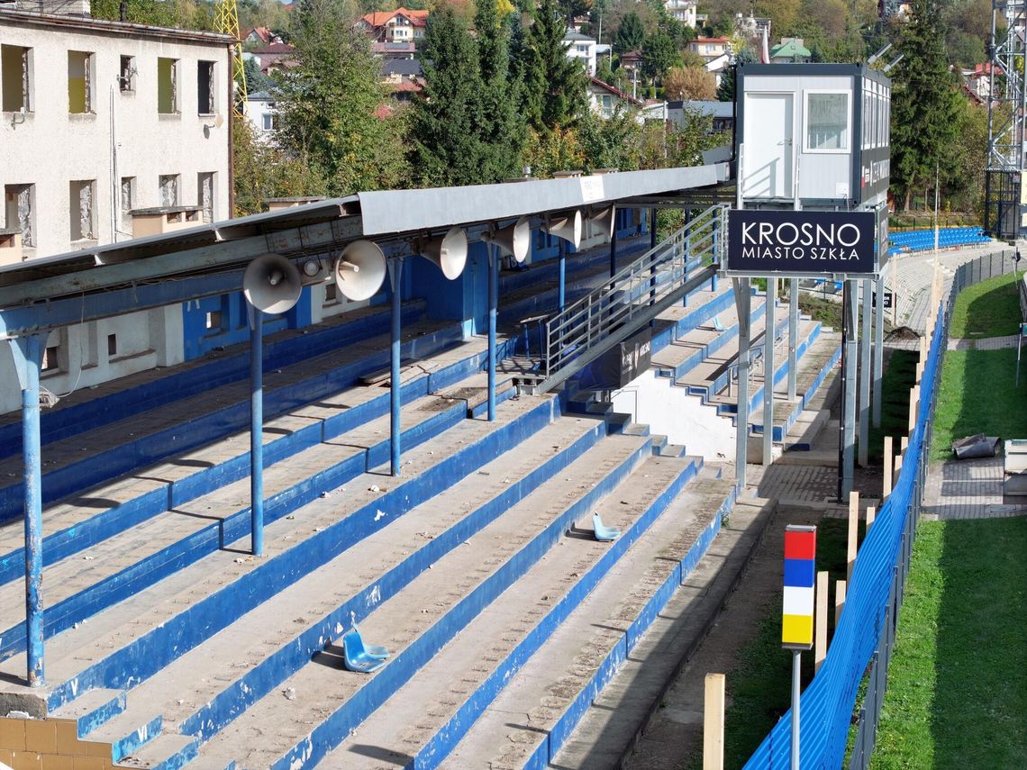 Ruszyła przebudowa stadionu w Krośnie [ZDJĘCIA]