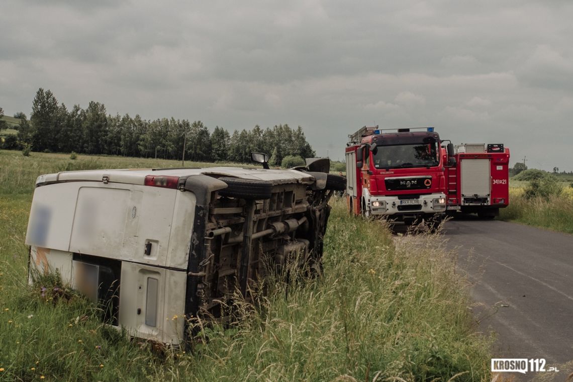 RYMANÓW: Bus na boku. Interweniowały służby