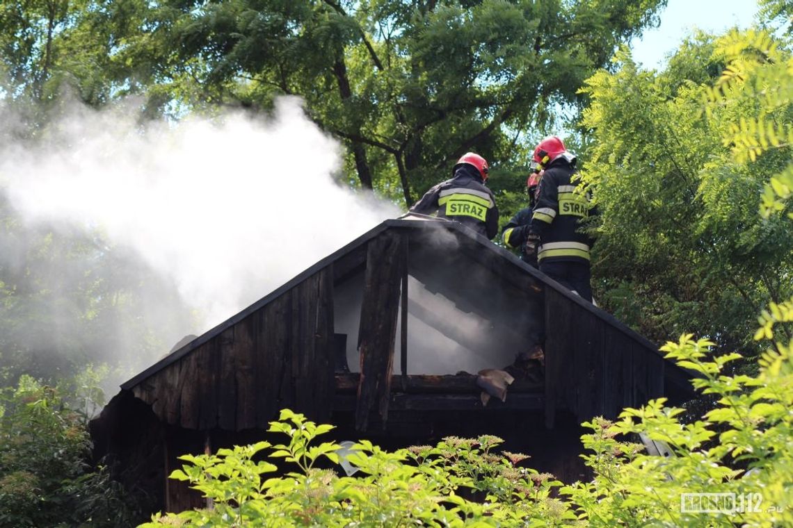 RYMANÓW: Pożar opuszczonego budynku przy ul. Nowa Wieś