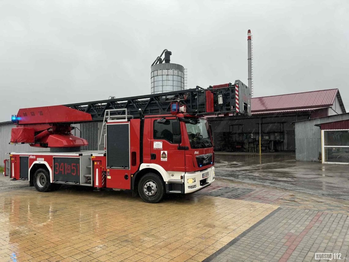 Rymanów. Pożar trocin w silosie