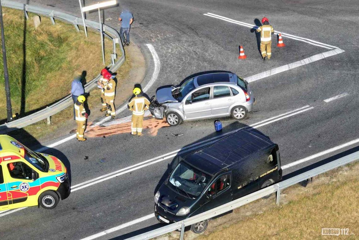 Rymanów. Zderzenie busa i osobówki na DK28