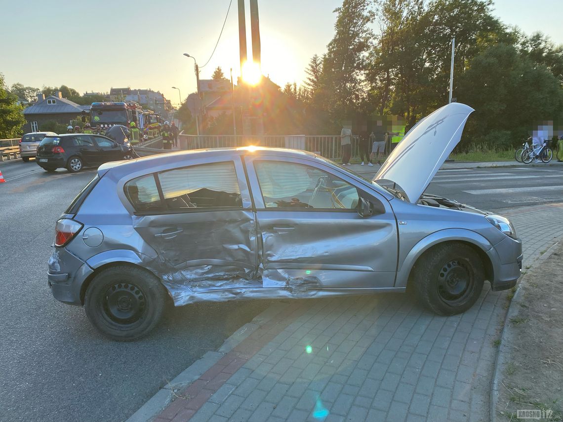 Rymanów. Zderzenie dwóch samochodów na DK28 Rymanów. Zderzenie dwóch samochodów na DK28