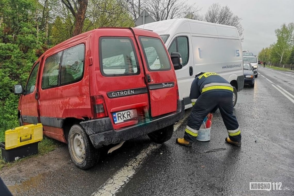 RYMANÓW: Zderzenie trzech samochodów na DK28
