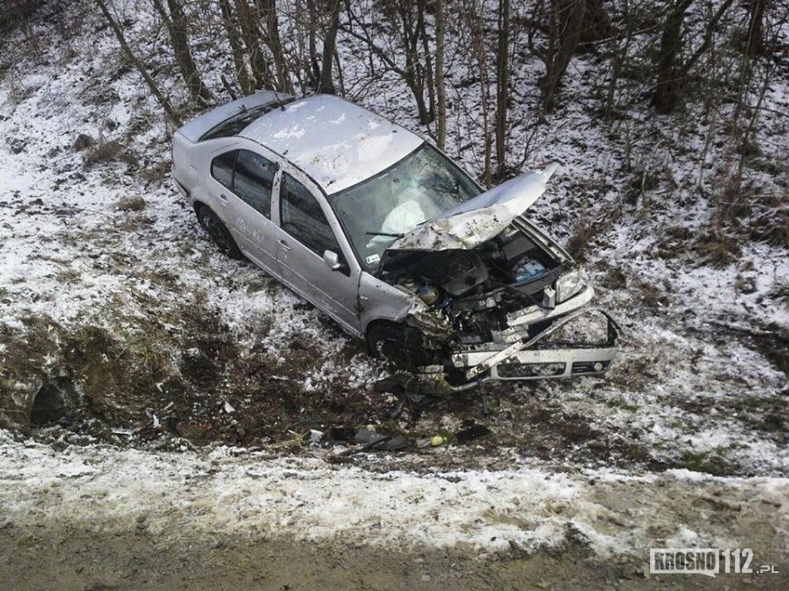 Rymanów Zdrój: Dachowała, a jej auto miało się zapalić