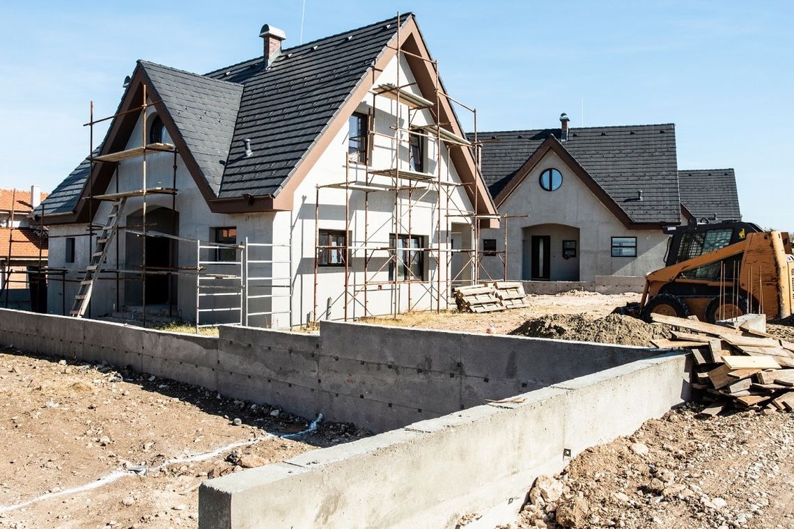 Rząd zachęca do budowania domów z krewnymi lub znajomymi