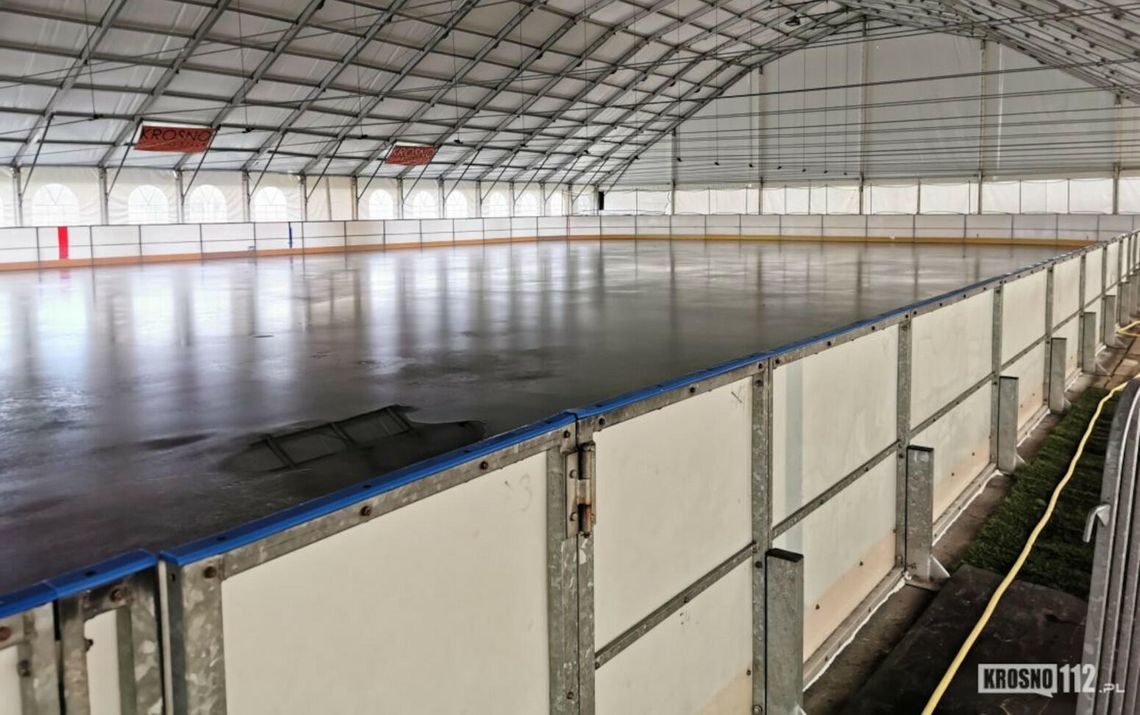 Sezon na krośnieńskim lodowisku rusza już w piątek [CENNIK, GODZINY OTWARCIA]