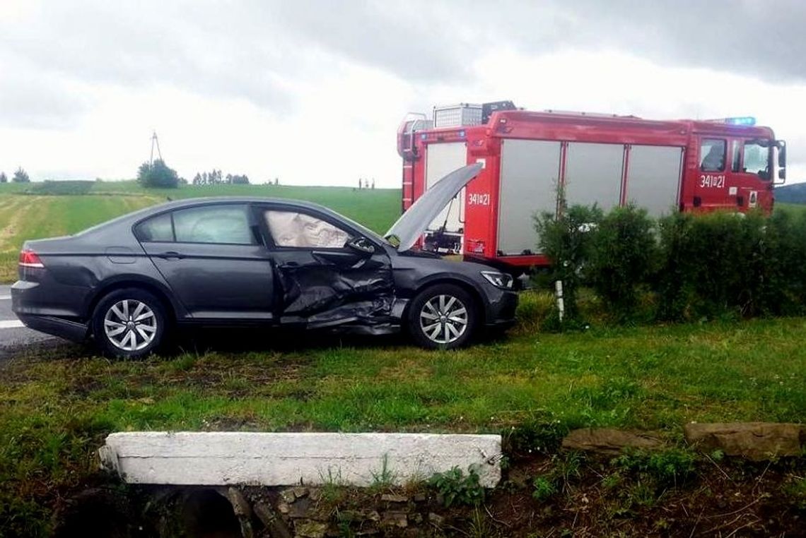 SIENIAWA: Zderzenie Audi i Volkswagena. 51-latek ukarany mandatem