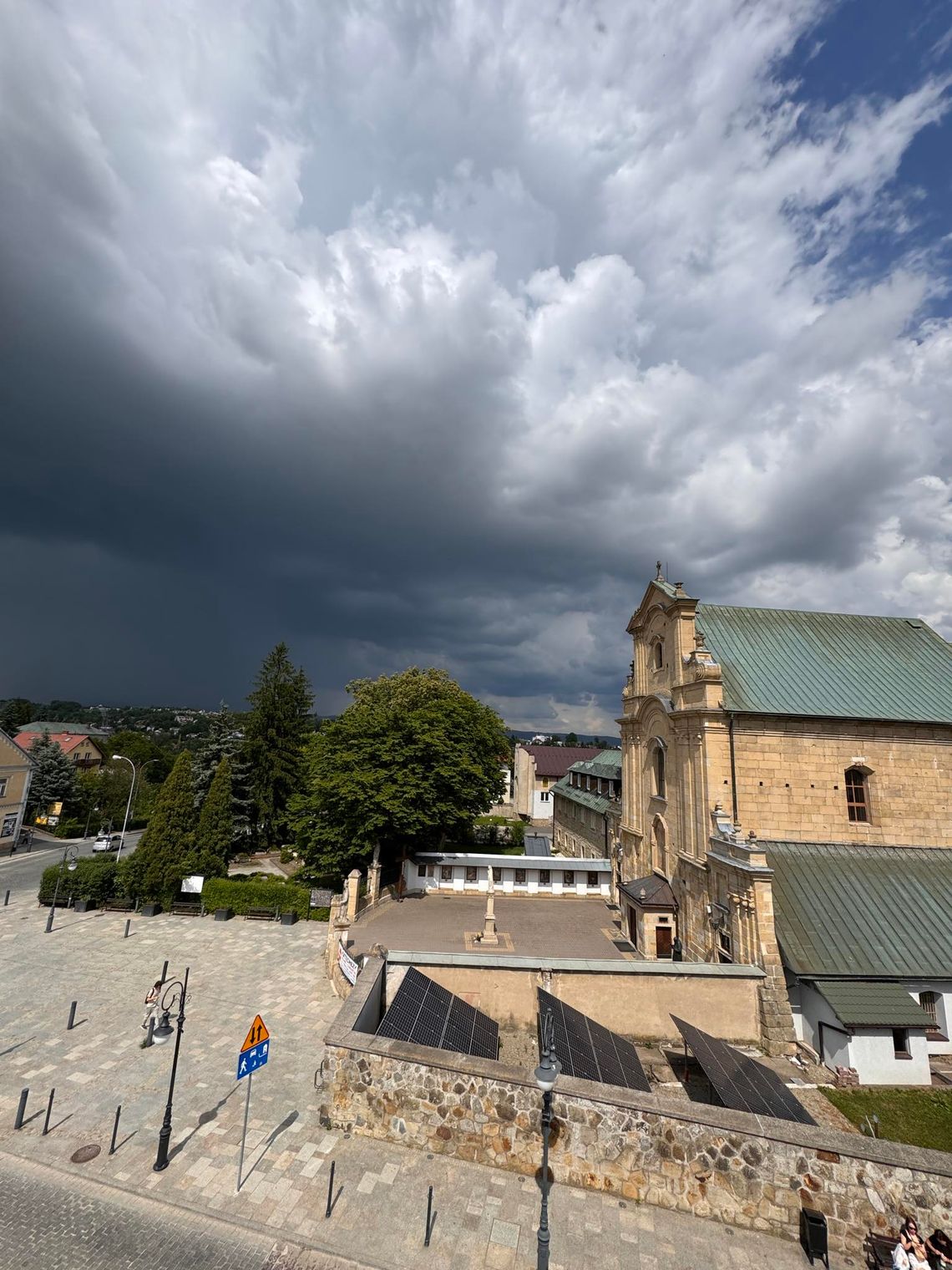 Silne opady i burze nad powiatami brzozowskim, jasielskim i krośnieńskim