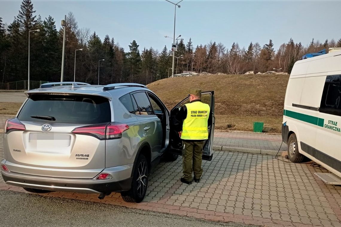 Skradziona toyota zatrzymana podczas kontroli sanitarnej w Barwinku