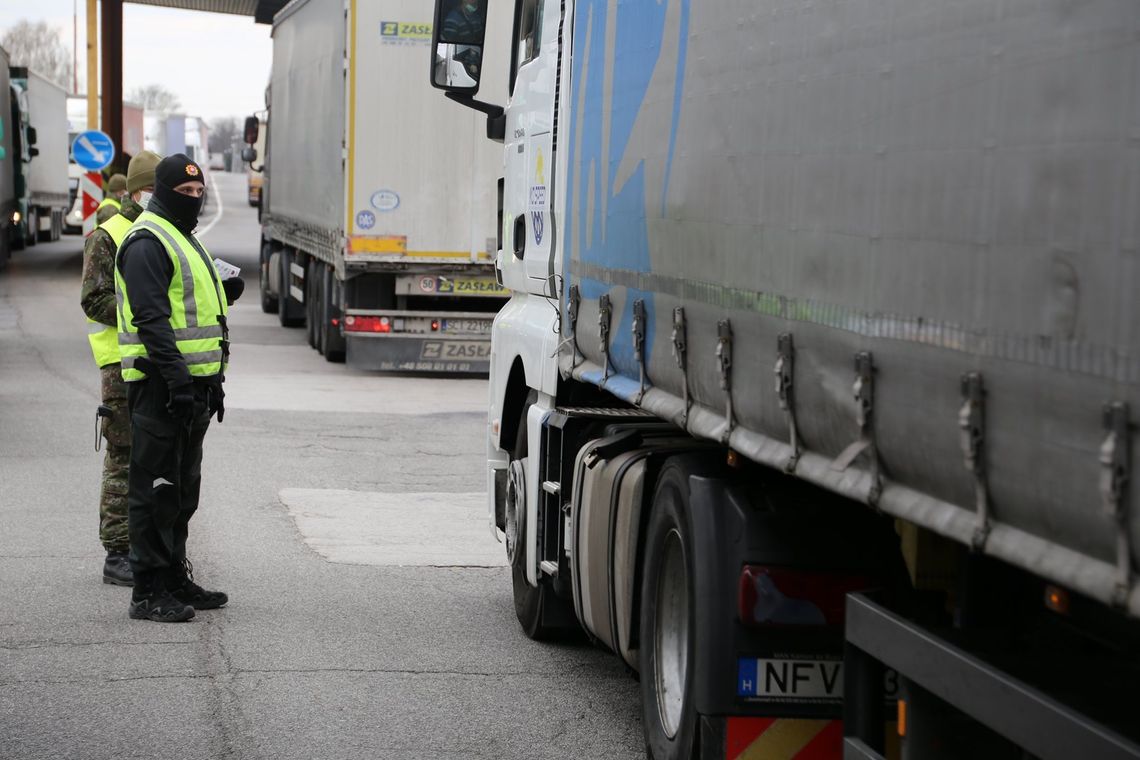 Słowacy boją się paraliżu komunikacyjnego. Zamykają granice dla transportu towarów powyżej 7,5 tony