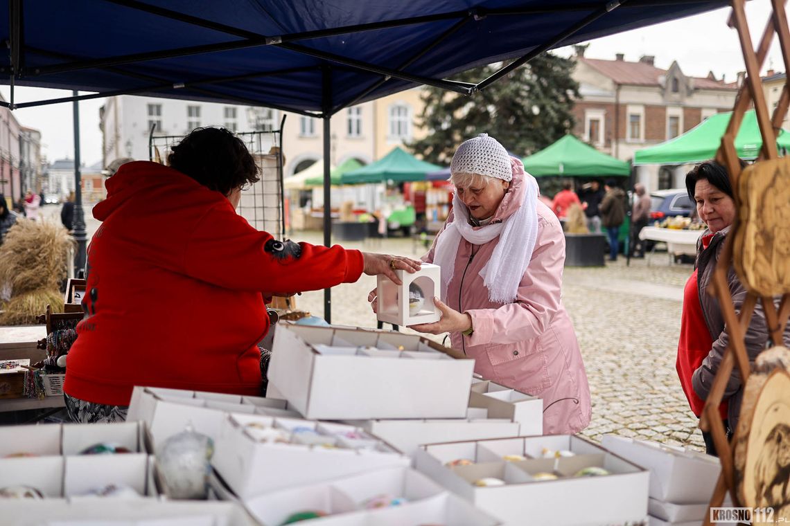 Smaki i rękodzieło na Rynku. Trwa Krośnieński Jarmark Produktów Regionalnych! Smaki i rękodzieło na Rynku. Trwa Krośnieński Jarmark Produktów Regionalnych!