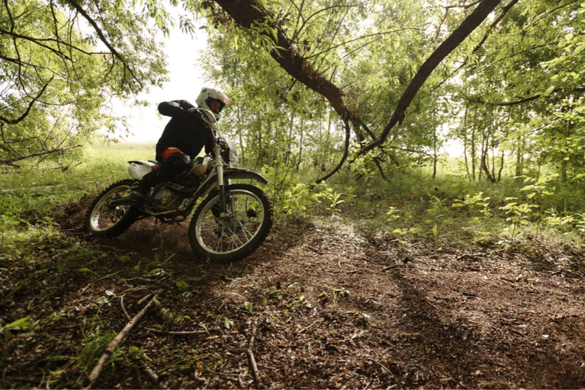 Śmierć motocyklisty po najechaniu na łańcuch. Rzeszowska prokuratura przejęła sprawę