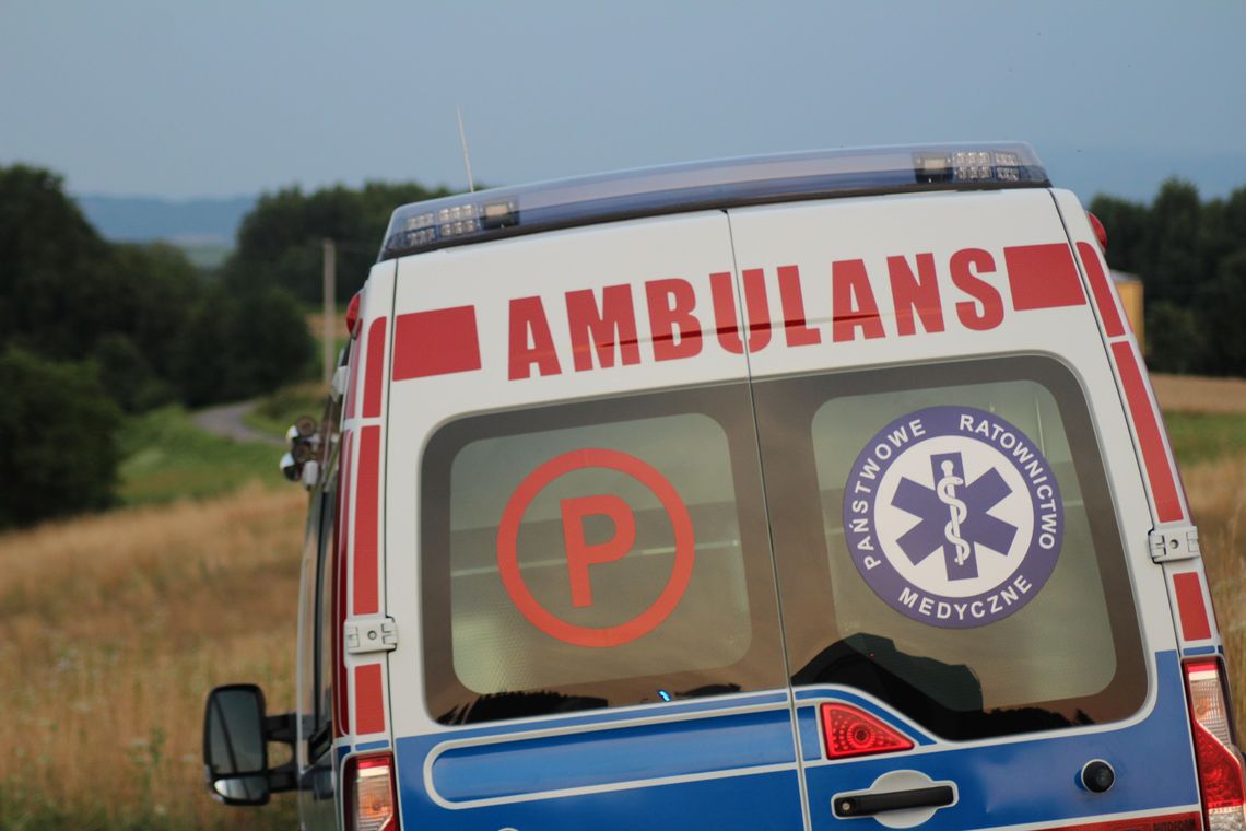 Śmiertelny wypadek podczas wyprzedzania rowerzystów. Nie żyje 56-letni lekarz Śmiertelny wypadek podczas wyprzedzania rowerzystów. Nie żyje 56-letni lekarz