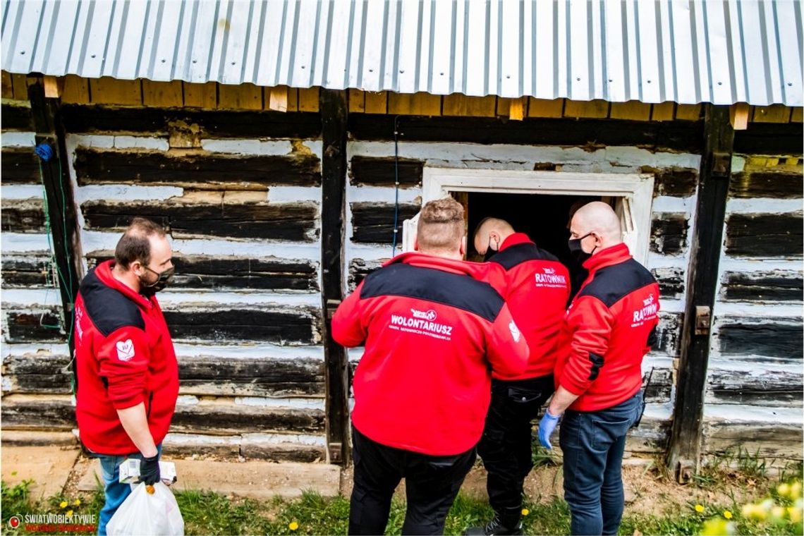 Solidarni z seniorami. Kolejne paczki z żywnością trafiły do potrzebujących