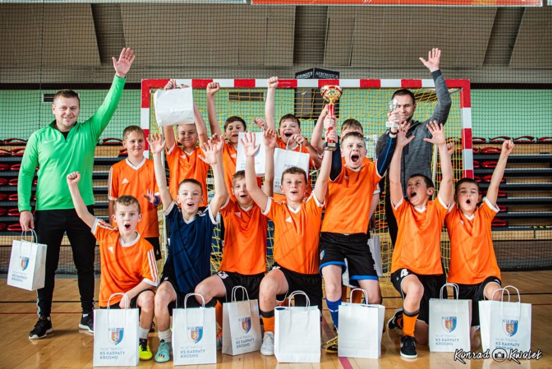 SP Lubatowa zwycięzcą I Otwartych Mistrzostw Krosna Szkół Podstawowych w Futsalu kat.U-13