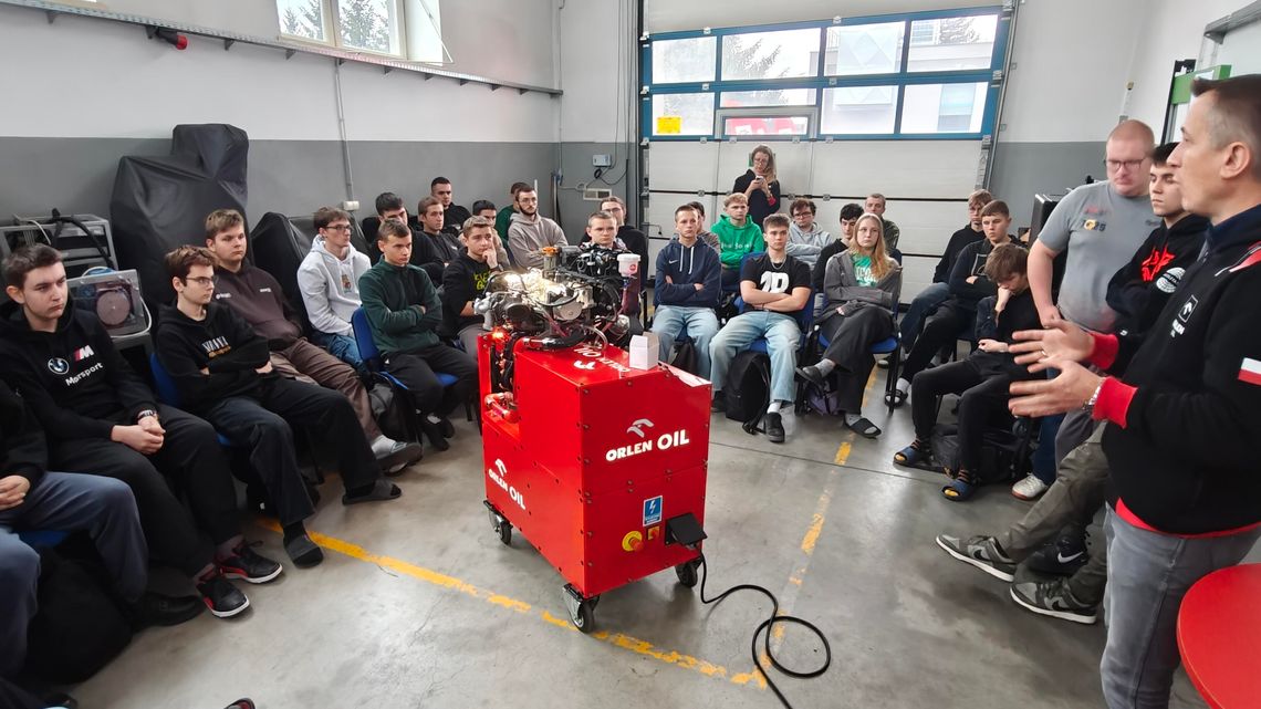 Specjalistyczne szkolenie dla uczniów krośnieńskiego Mechanika [ZDJĘCIA]