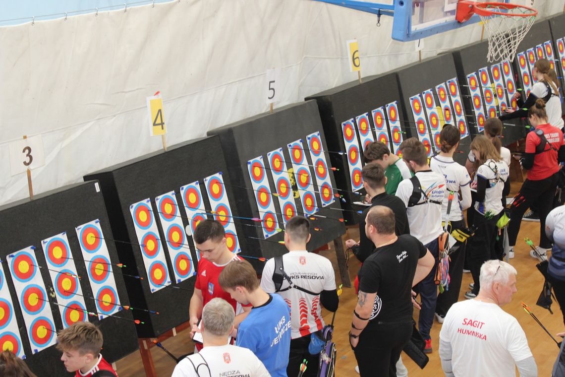 Sportowe święto w Jedliczu. XII Memoriał Zenona Jaracza w Łucznictwie [ZDJĘCIA]