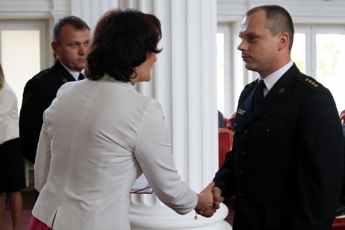 Starszy kapitan Piotr Szydło wyróżniony przez wojewodę podkarpackiego