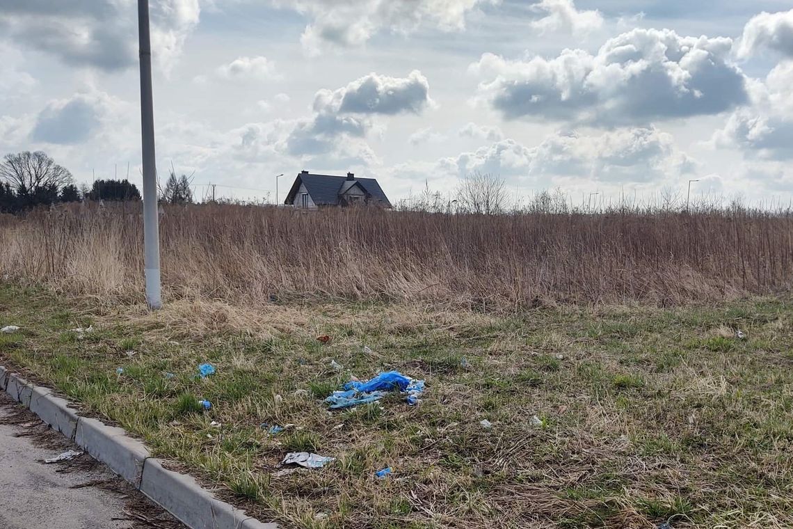 Strażacy z OSP Krosno-Polanka zachęcają do wspólnego sprzątania dzielnicy