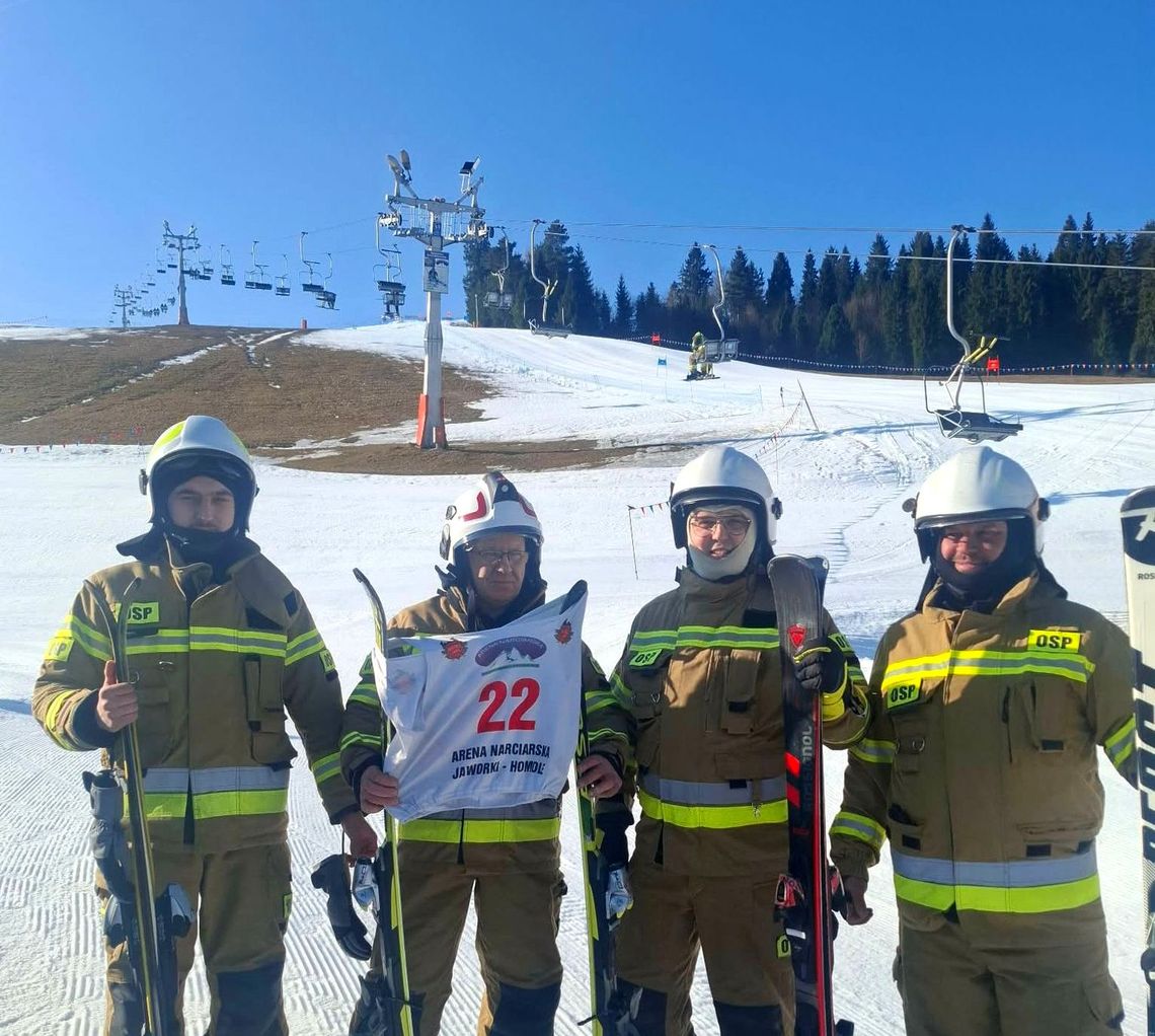 Strażacy z Żarnowca zadebiutowali w ogólnopolskich mistrzostwach narciarskich