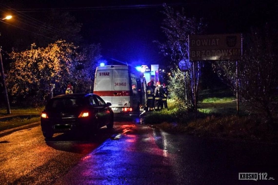Substancja chemiczna wpływa do rzeki. Akcja straży pożarnej i policji [AKTUALIZACJA]