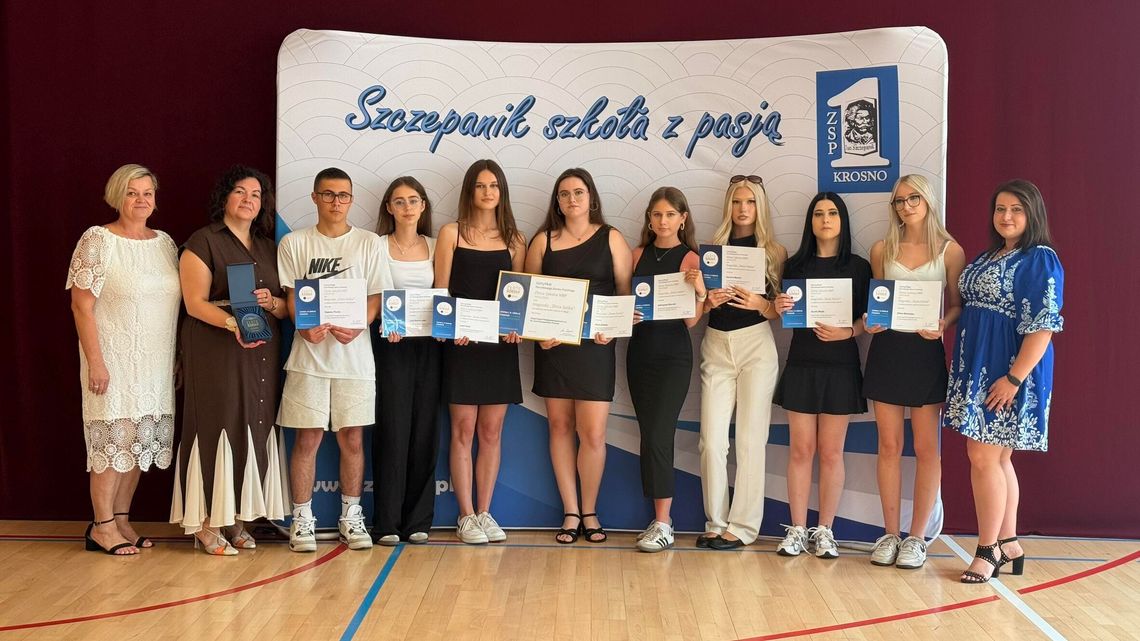 Sukces krośnieńskiego „Szczepanika”. Uczniowie zdobyli tytuł „Złotej Szkoły NBP” Sukces krośnieńskiego „Szczepanika”. Uczniowie zdobyli tytuł „Złotej Szkoły NBP”