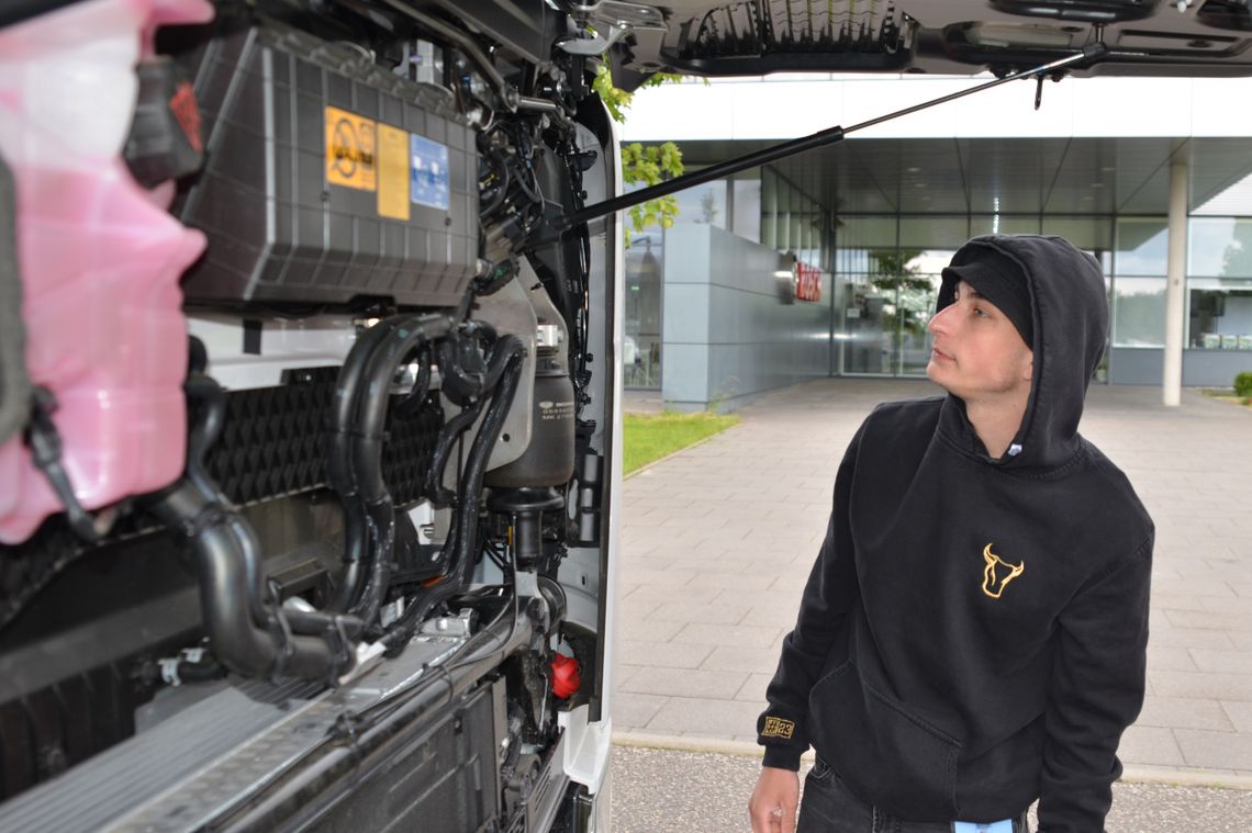 Sukces uczniów krośnieńskiego "Mechanika". Zajęli 4. miejsce na Olimpiadzie Techniki Samochodowej