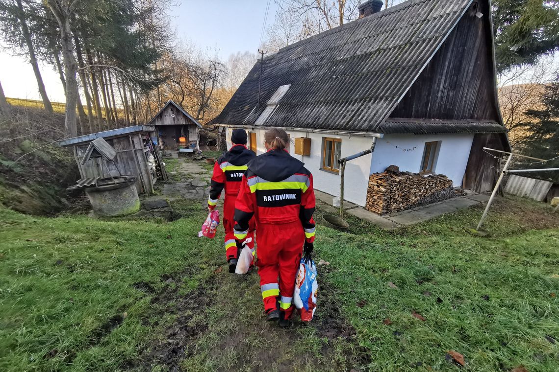 "Świąteczna paczka dla Seniora" - akcja Grupy Ratowniczo-Poszukiwawczej Legion Gerarda