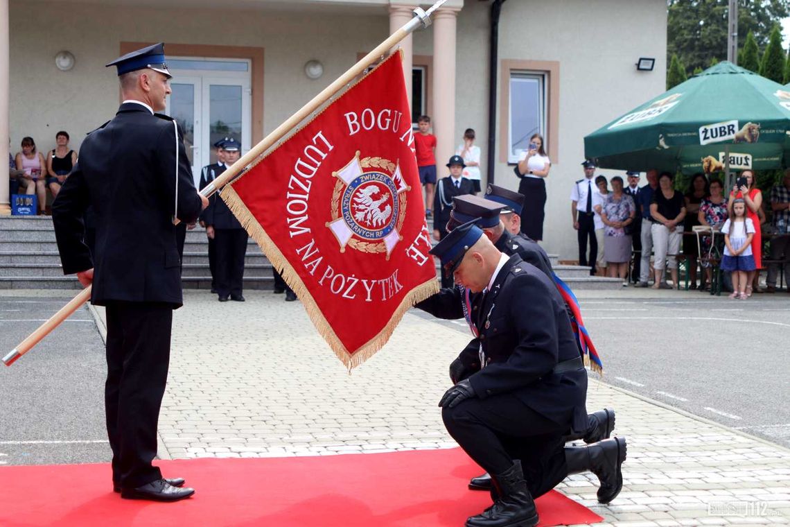 Świętowano 120-lecie OSP Głębokie. Strażacy mają nowy sztandar