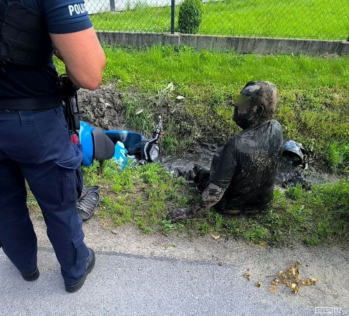 Szczepańcowa. Pijany motorowerzysta wjechał do rowu Szczepańcowa. Pijany motorowerzysta wjechał do rowu