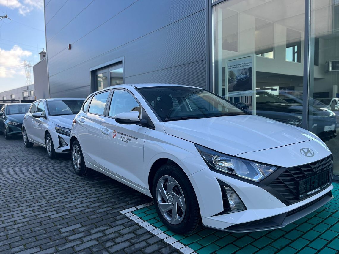 Szpital w Krośnie wzbogacił się o dwa nowe samochody