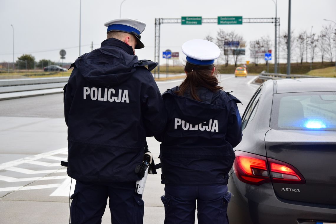 Szukasz pracy? Sprawdź, ile płacą w policji