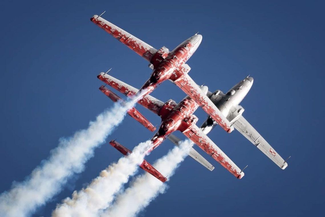 Takich pokazów lotniczych w Krośnie jeszcze nie było! W niedzielę Nocne Airshow Takich pokazów lotniczych w Krośnie jeszcze nie było! W niedzielę Nocne Airshow