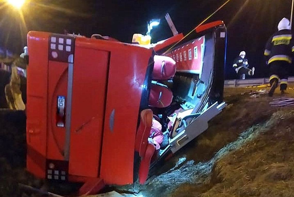 ? Tragedia na A4. W wypadku autokaru zginęło 5 osób, kilkadziesiąt rannych [AKTUALIZACJA]